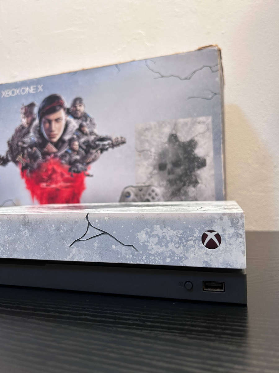 Xbox One X 1TB Gears 5 Limited Edition Console Bundle