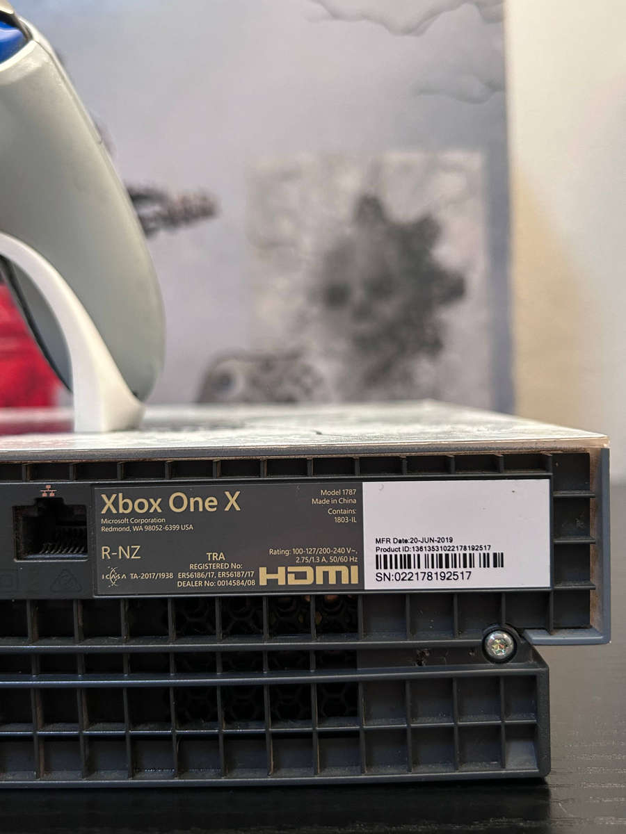 Xbox One X 1TB Gears 5 Limited Edition Console Bundle