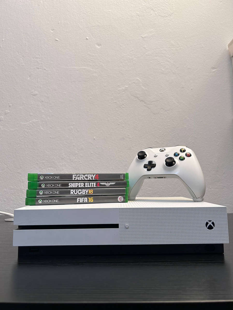 Xbox One S 500GB Console Bundle | Robot White | 1x Wireless Controller + 4 Games