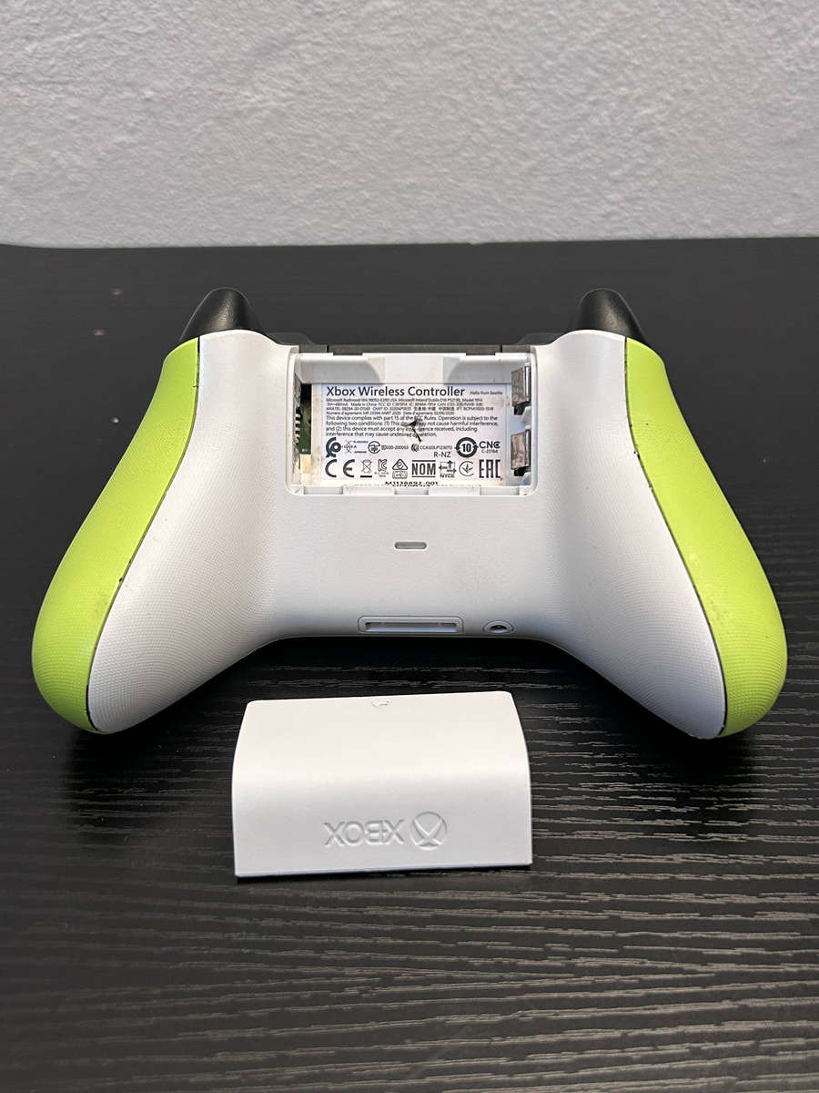 Xbox Wireless Controller - Electric Volt Special Edition