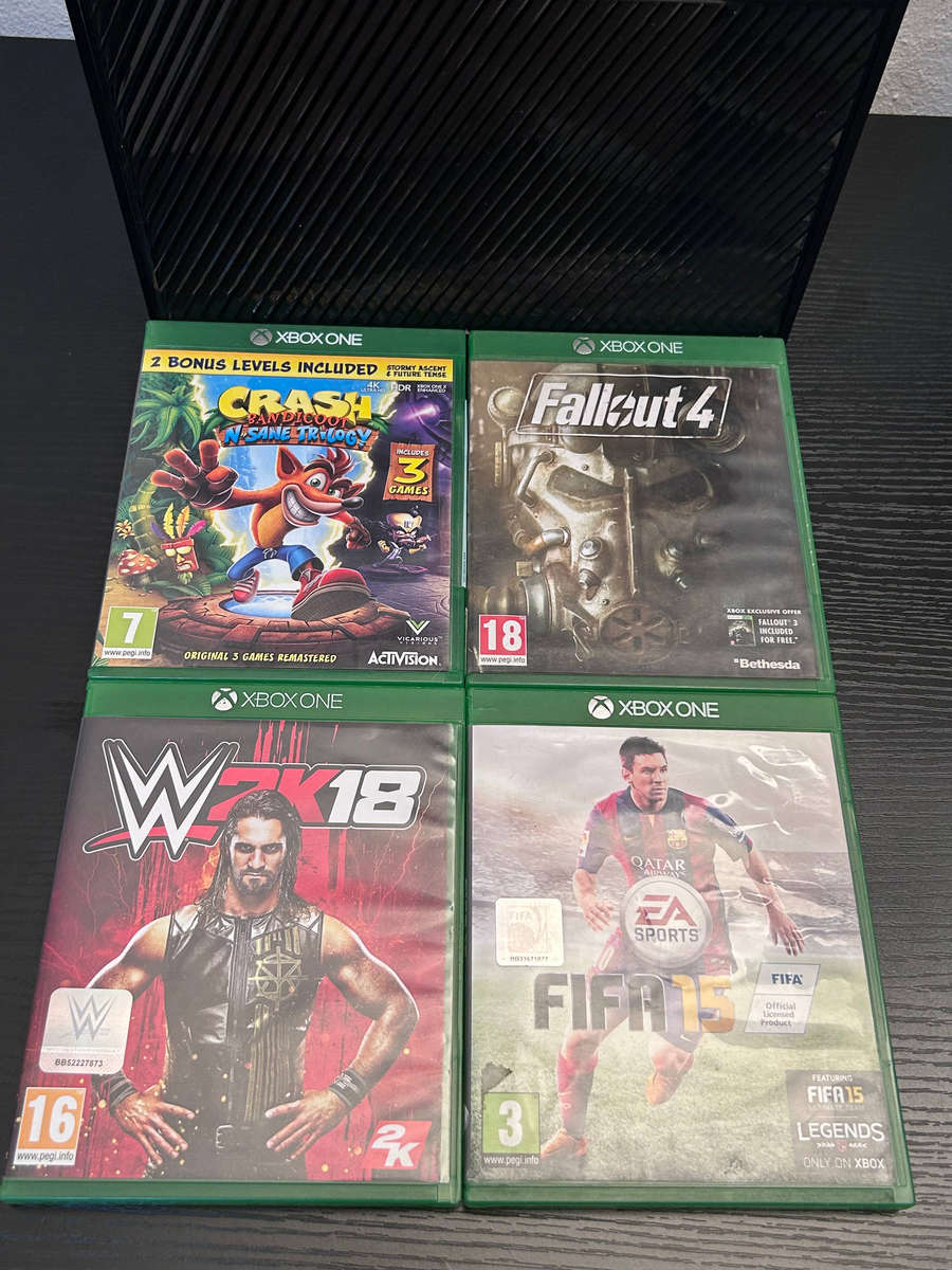 Xbox One 500GB Console Bundle | Original Jet Black | 1x Wireless Controller + 4 Games