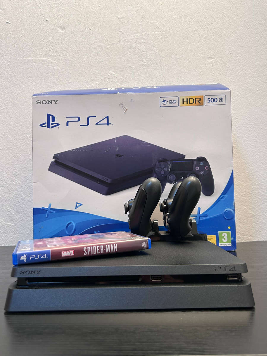 Sony PlayStation 4 Slim 500GB Jet Black Bundle + 2 Controller's + Charging Dock + Disk Game (Boxed)