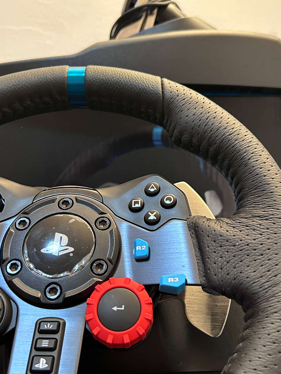 Logitech G29 Driving Force Racing Wheel and Pedals Set+ Original Box