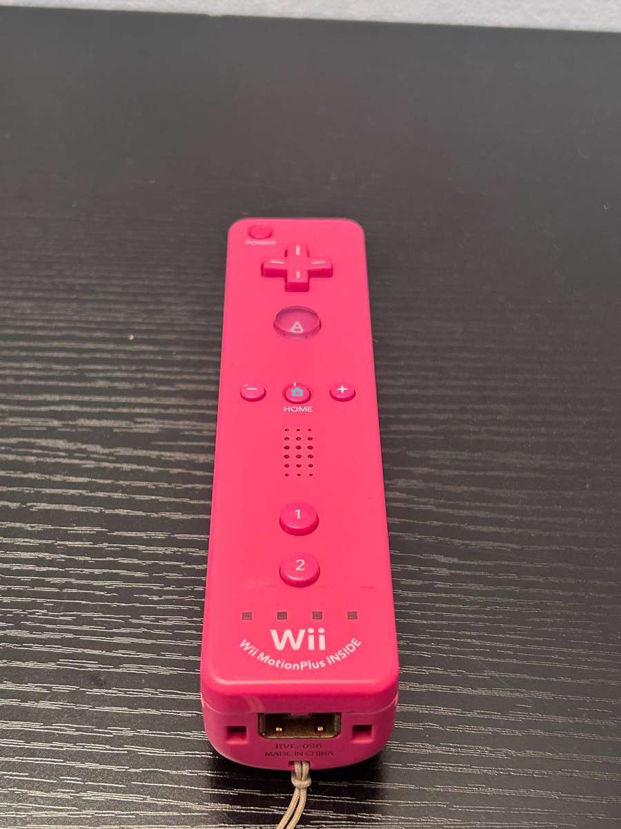 Nintendo Wii Remote Plus Wireless Controller (Pink) - MotionPlus Inside