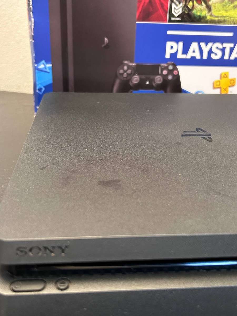 Sony PlayStation 4 Slim 500GB - Black - 2 Controllers & 3 Games - Boxed