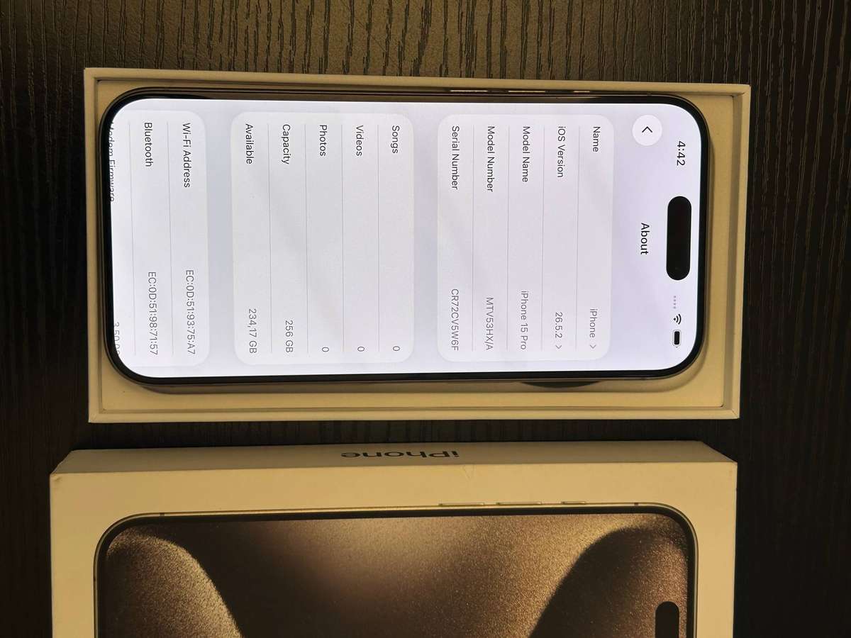 Apple iPhone 15 Pro 256GB - Natural Titanium