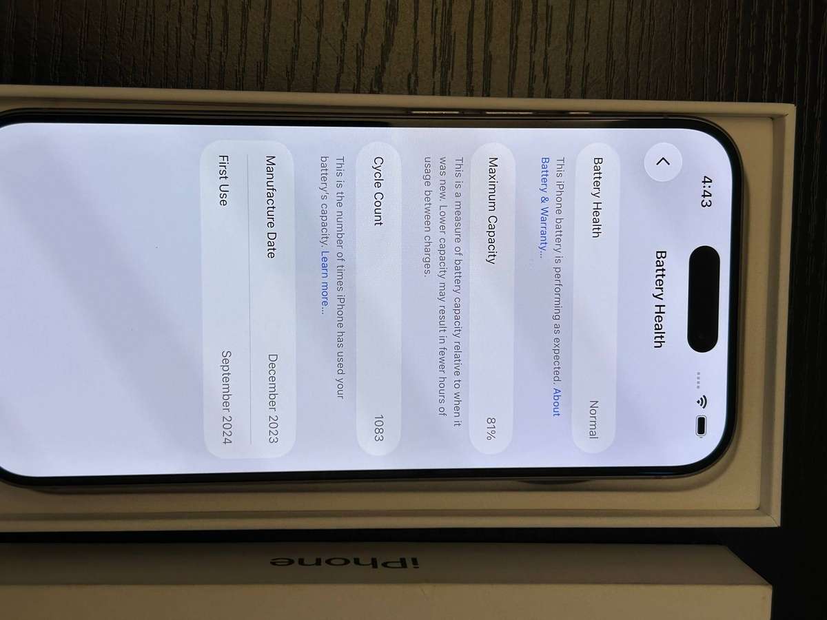 Apple iPhone 15 Pro 256GB - Natural Titanium