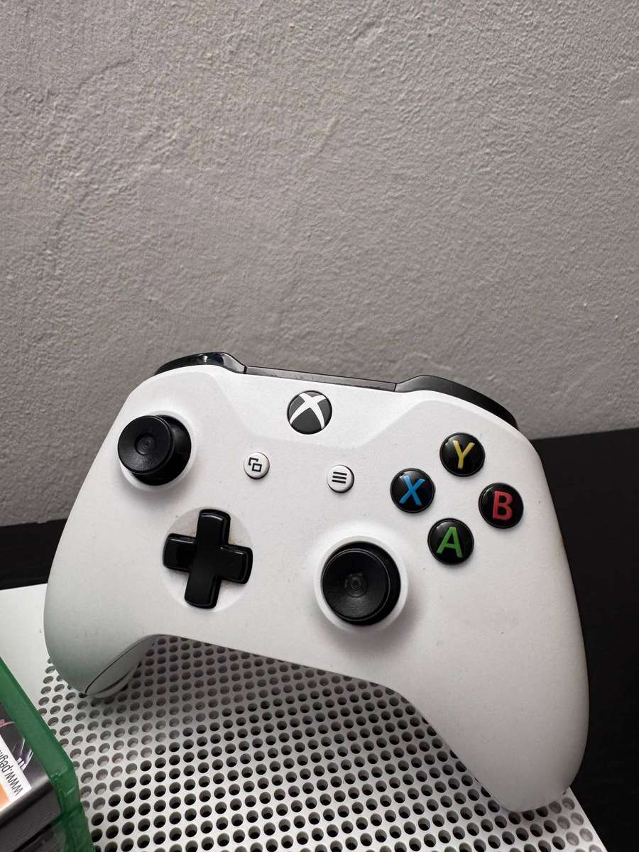 Xbox One S 1TB Console Bundle | White | Controller | 3 Games