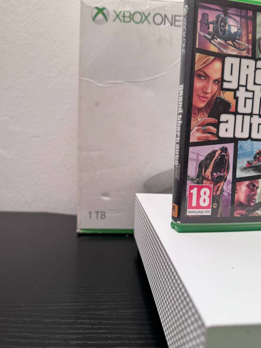 Xbox One S 1TB Console Bundle | White | Controller | GTA V | Original Box
