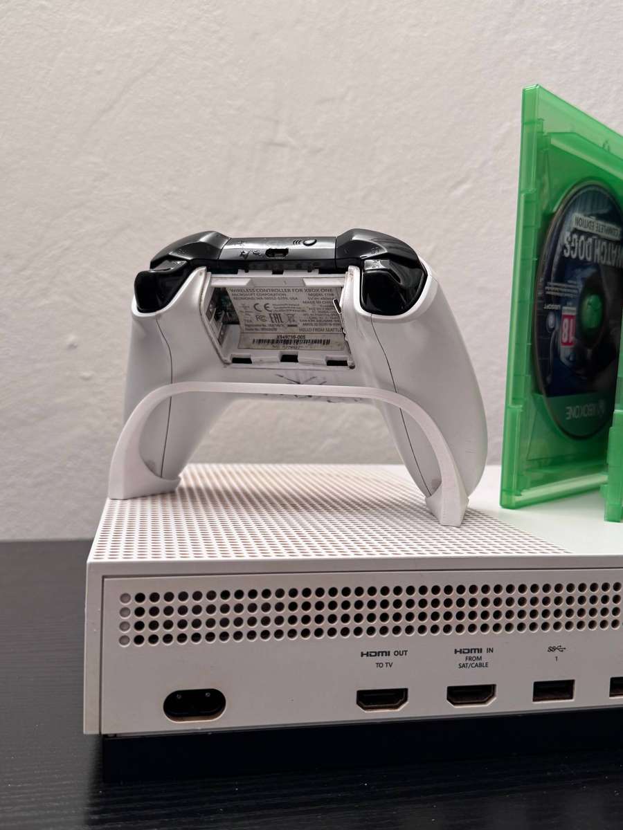 Xbox One S 500GB Console Bundle | White | Controller | Watch Dogs Complete Edition