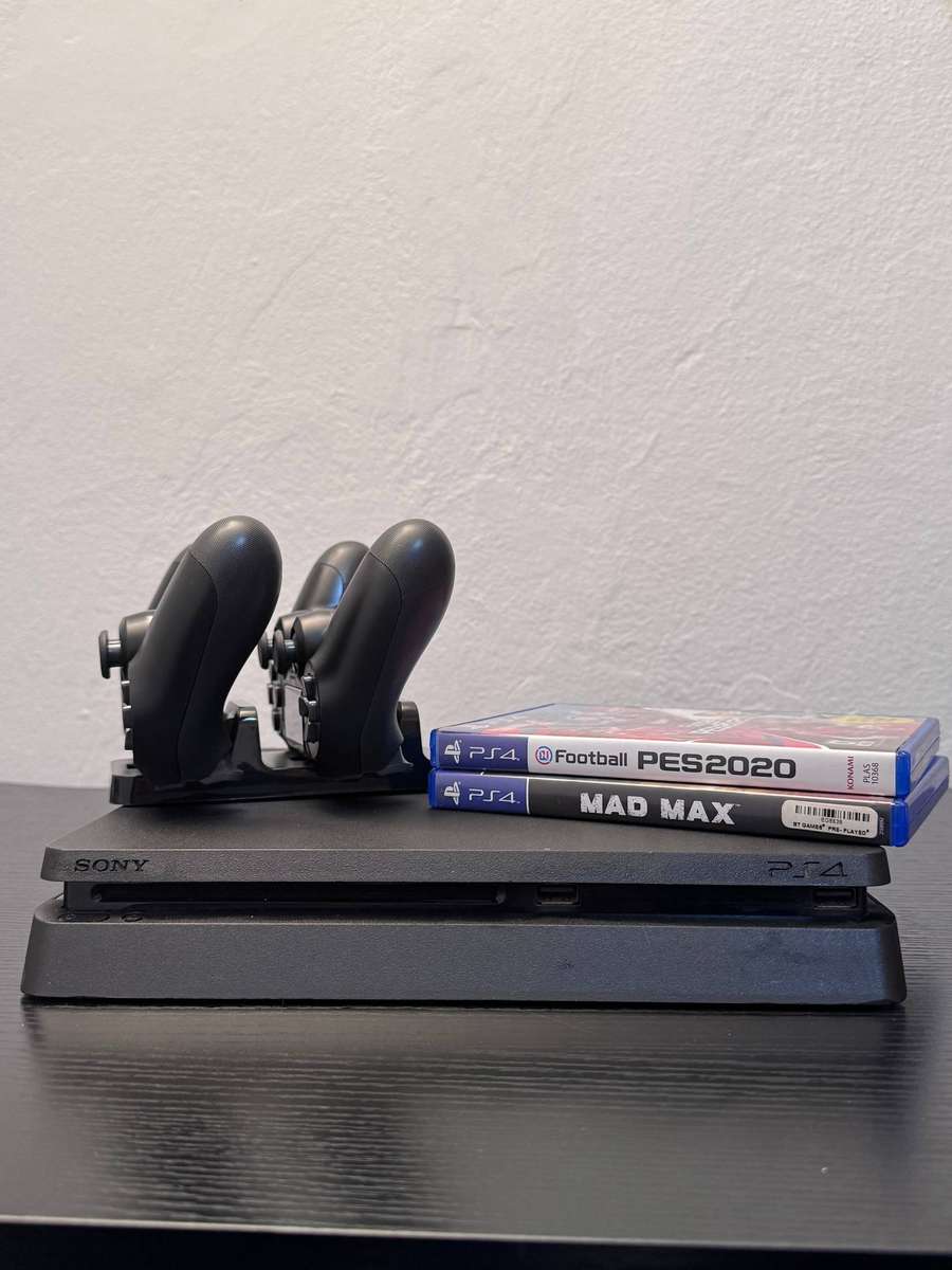 Sony PlayStation 4 Slim 500GB - Black - 2 Controllers, Dock & 2 Games
