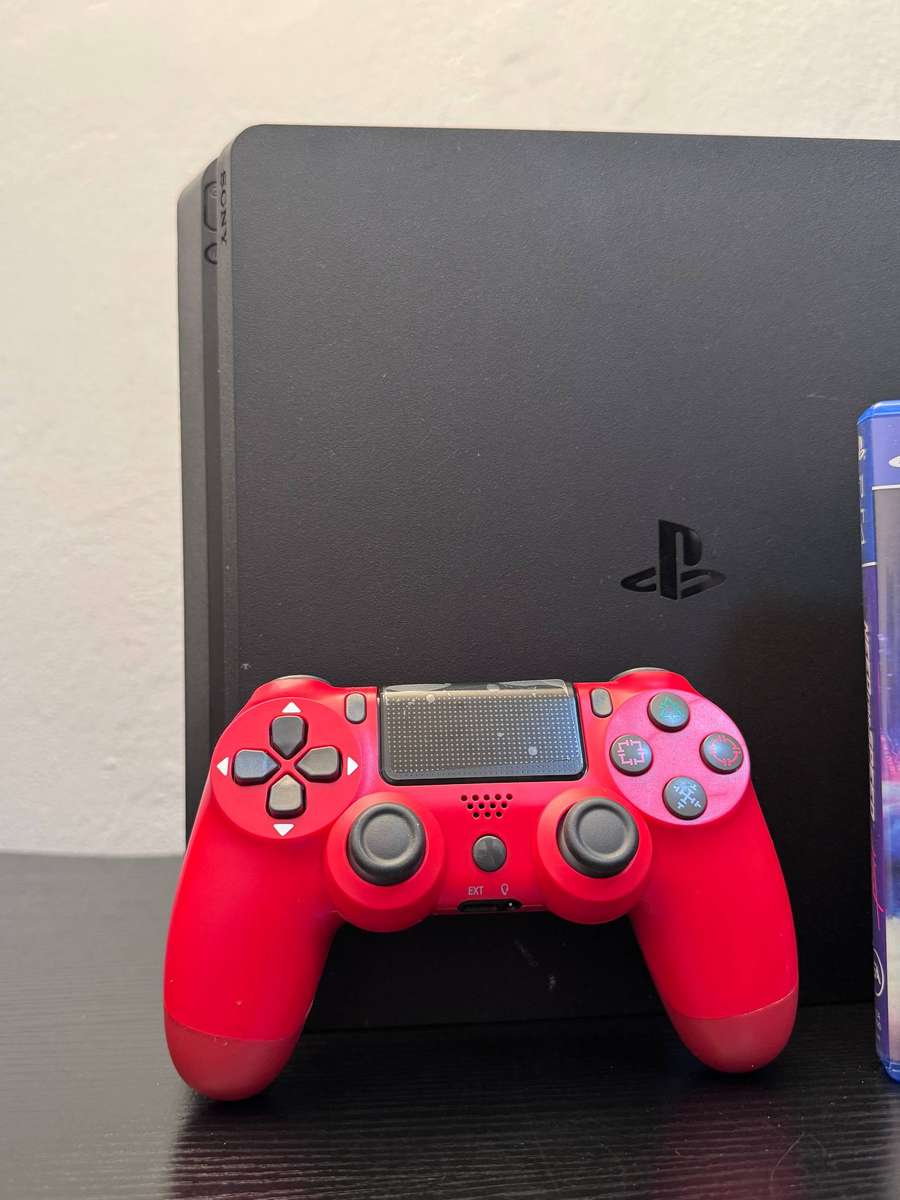 Sony PlayStation 4 Slim 500GB - Black - NFS Heat & Controller