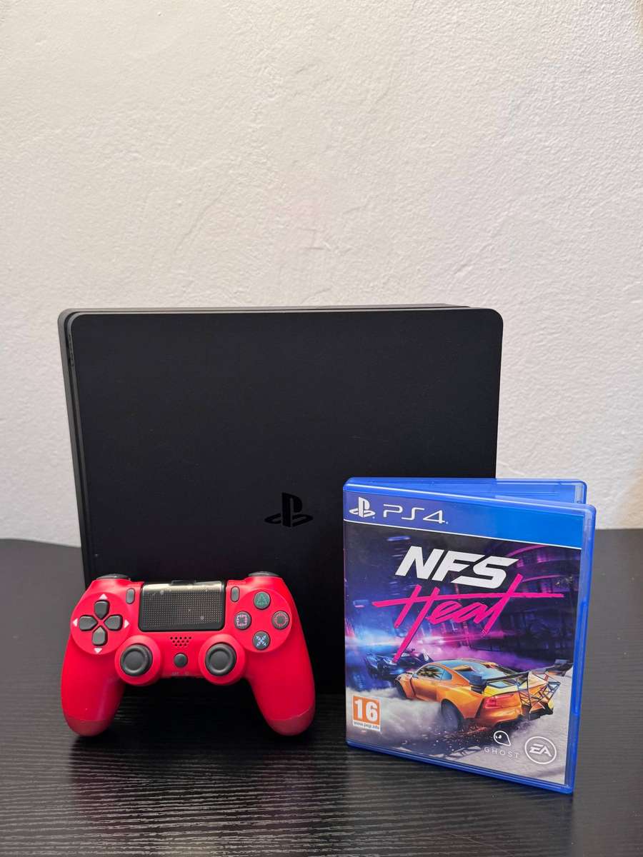 Sony PlayStation 4 Slim 500GB - Black - NFS Heat & Controller