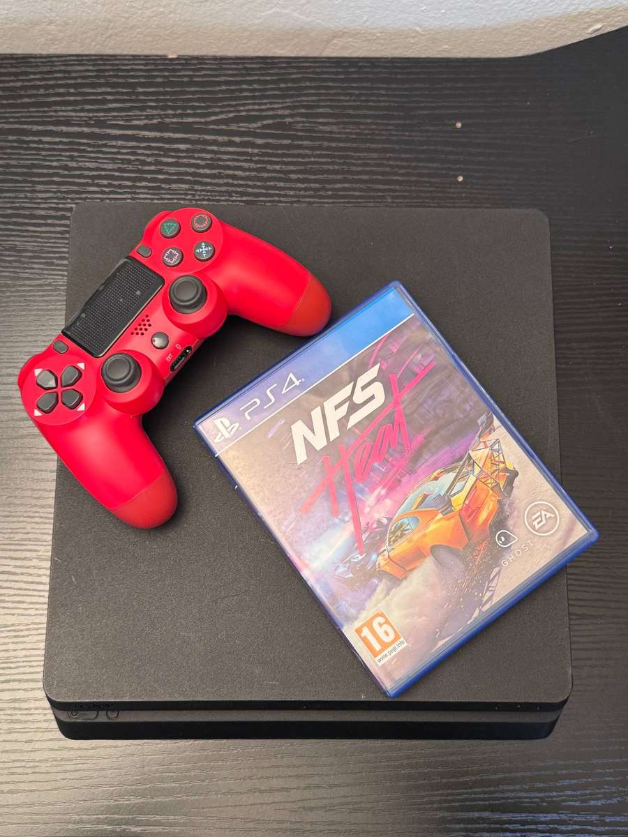 Sony PlayStation 4 Slim 500GB - Black - NFS Heat & Controller
