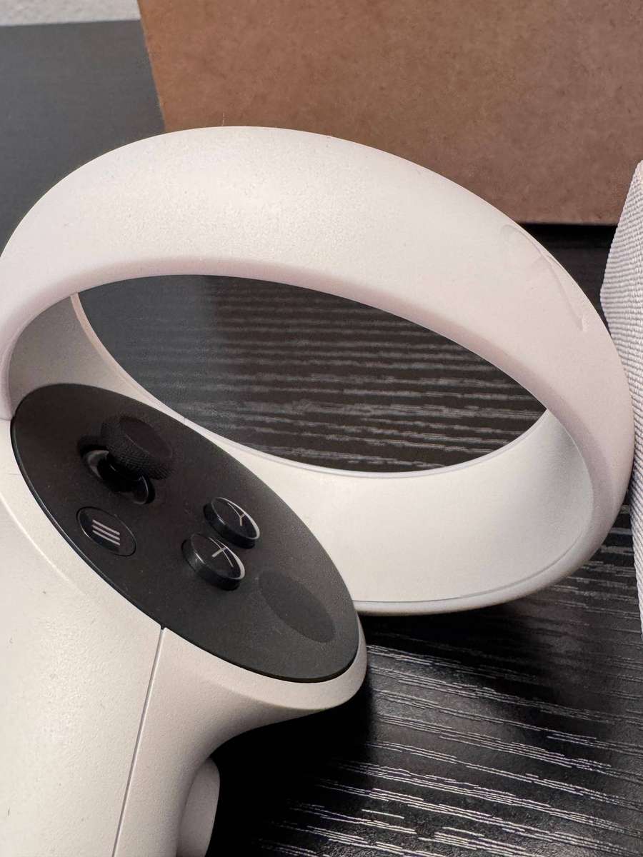 Quest 2 128GB All-In-One VR Headset