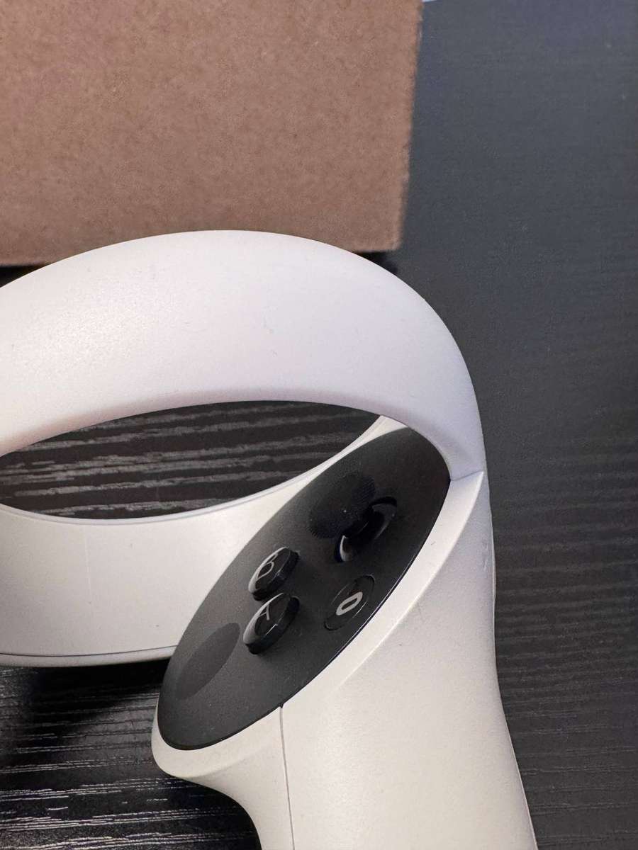 Quest 2 128GB All-In-One VR Headset