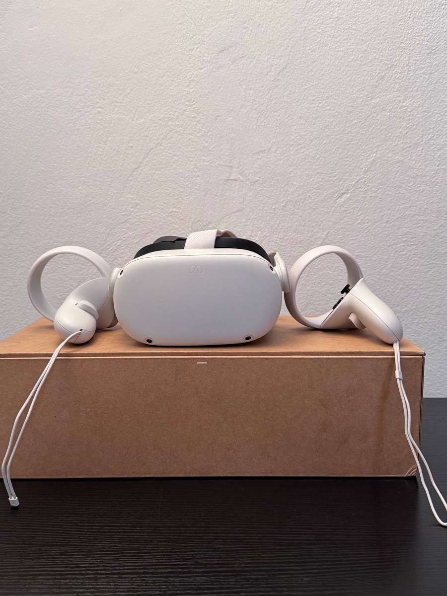 Quest 2 128GB All-In-One VR Headset