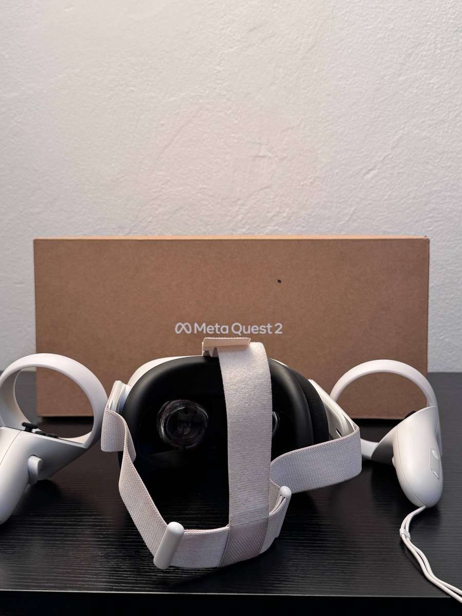 Quest 2 128GB All-In-One VR Headset