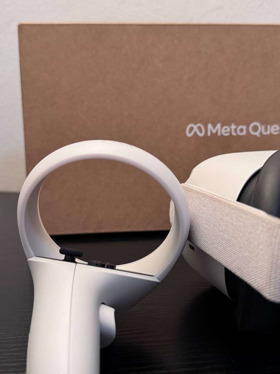 Quest 2 128GB All-In-One VR Headset