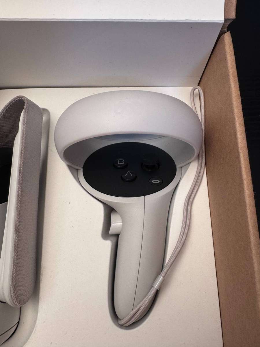 Quest 2 128GB All-In-One VR Headset