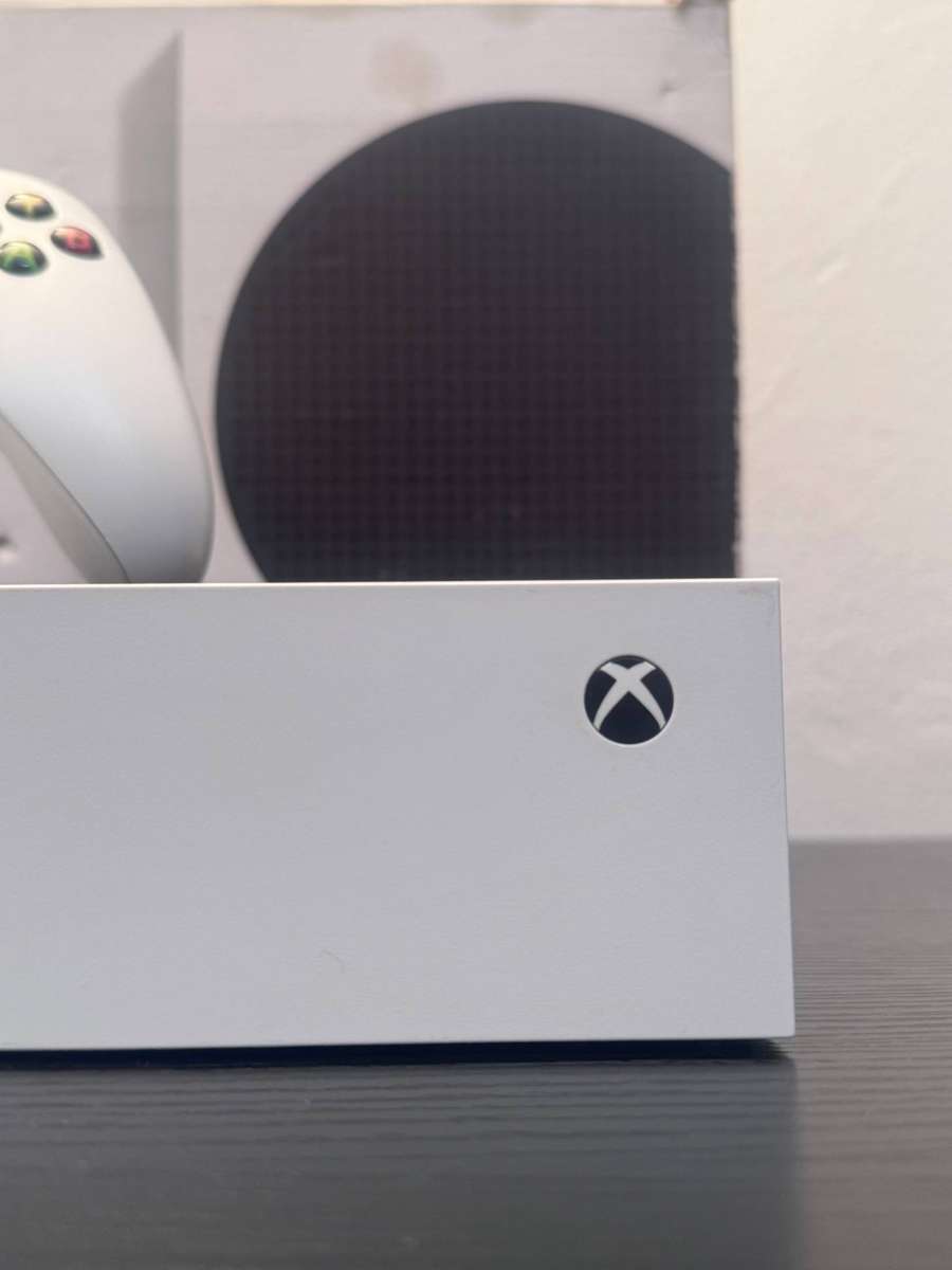Microsoft Xbox Series S 512GB - White - Controller & Box