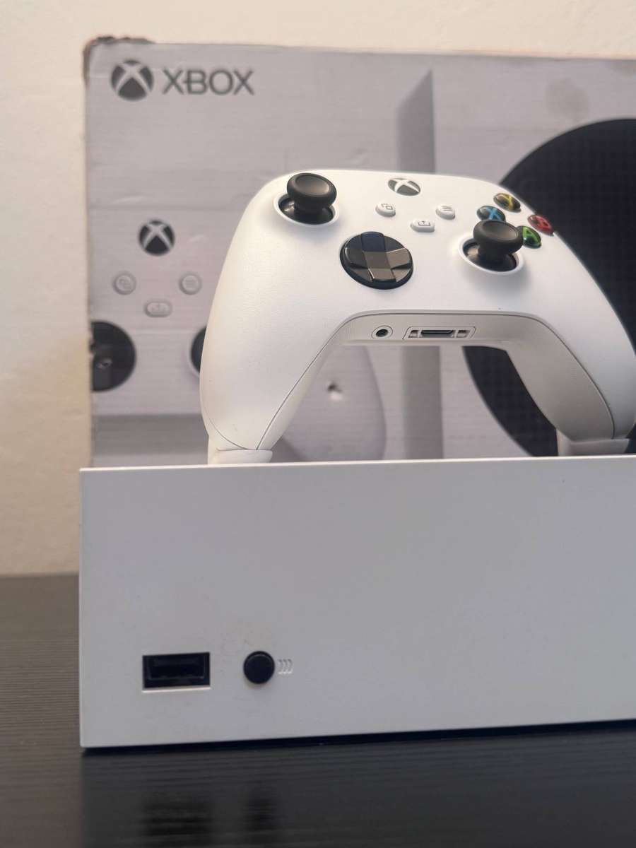 Microsoft Xbox Series S 512GB - White - Controller & Box