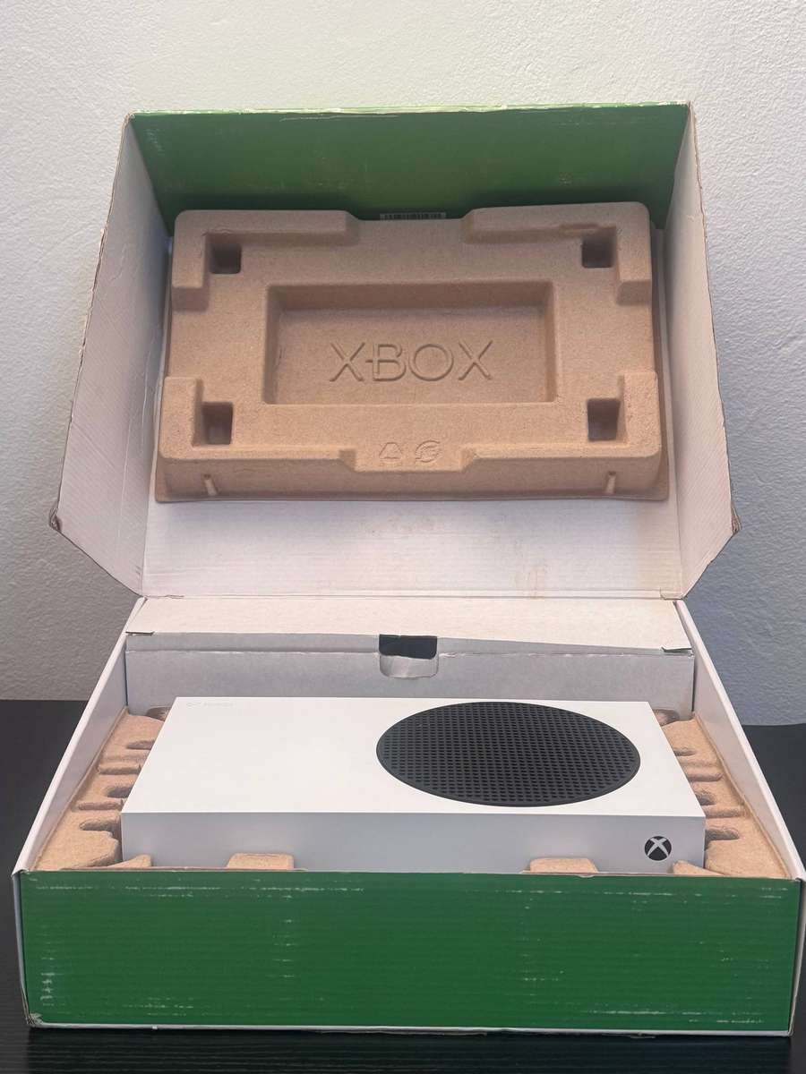 Microsoft Xbox Series S 512GB - White - Controller & Box