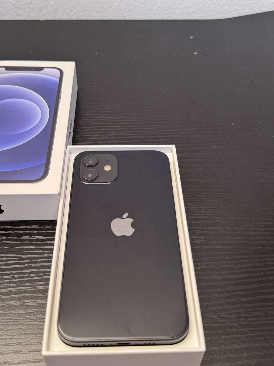Apple iPhone 12 64GB - Black
