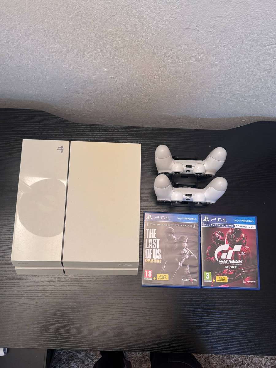 PlayStation 4 500GB Limited Edition Glacier White Bundle - 2x Controllers, Charging Dock