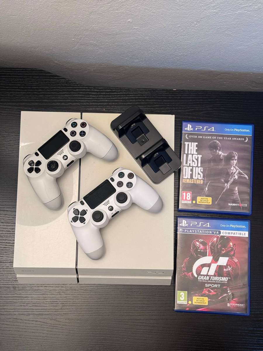 PlayStation 4 500GB Limited Edition Glacier White Bundle - 2x Controllers, Charging Dock