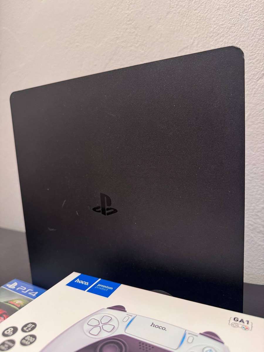 PlayStation 4 Slim 500GB Console Bundle - Dual Controllers & 2 Games (Pre-owned)