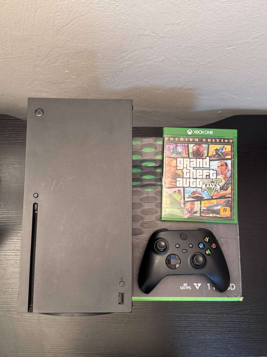Xbox Series X 1TB Console Bundle - Boxed + Controller + GTA V