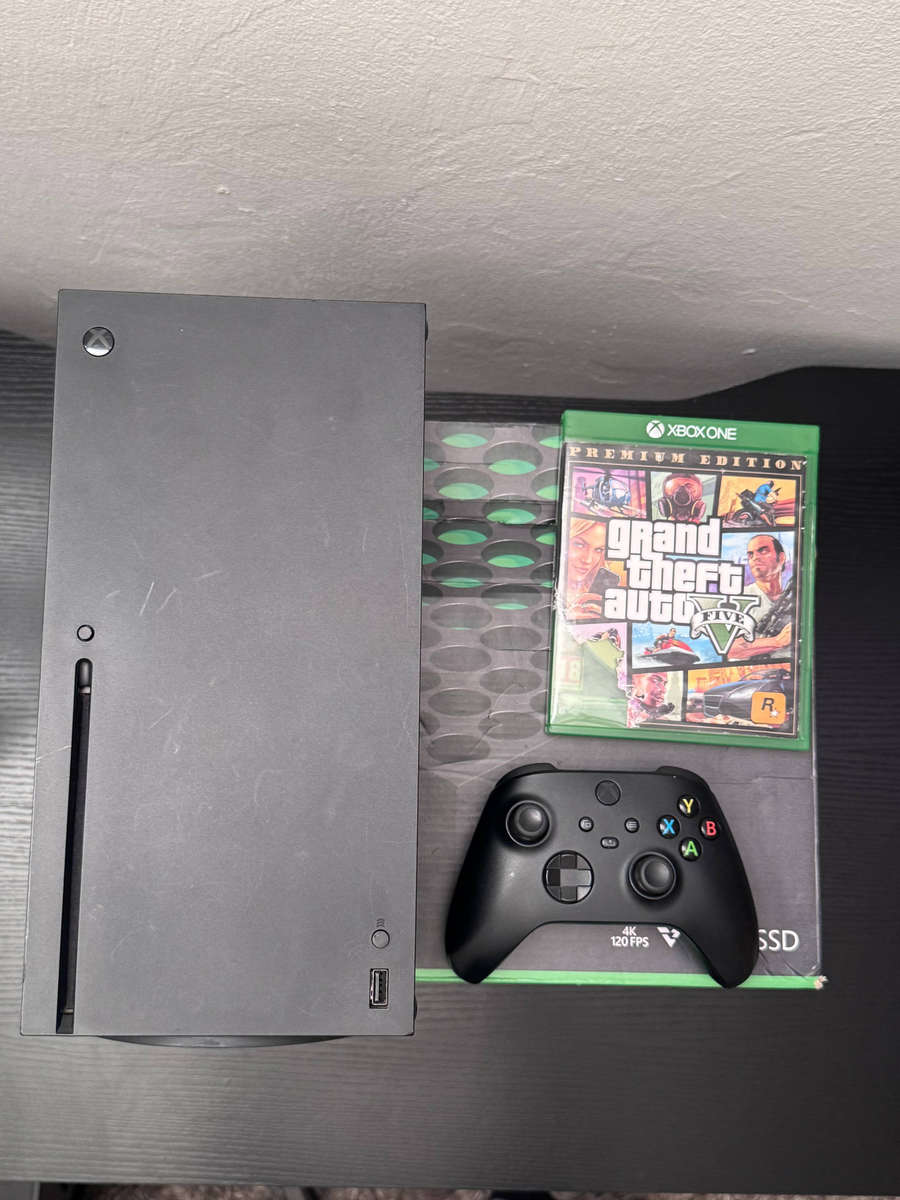 Xbox Series X 1TB Console Bundle - Boxed + Controller + GTA V