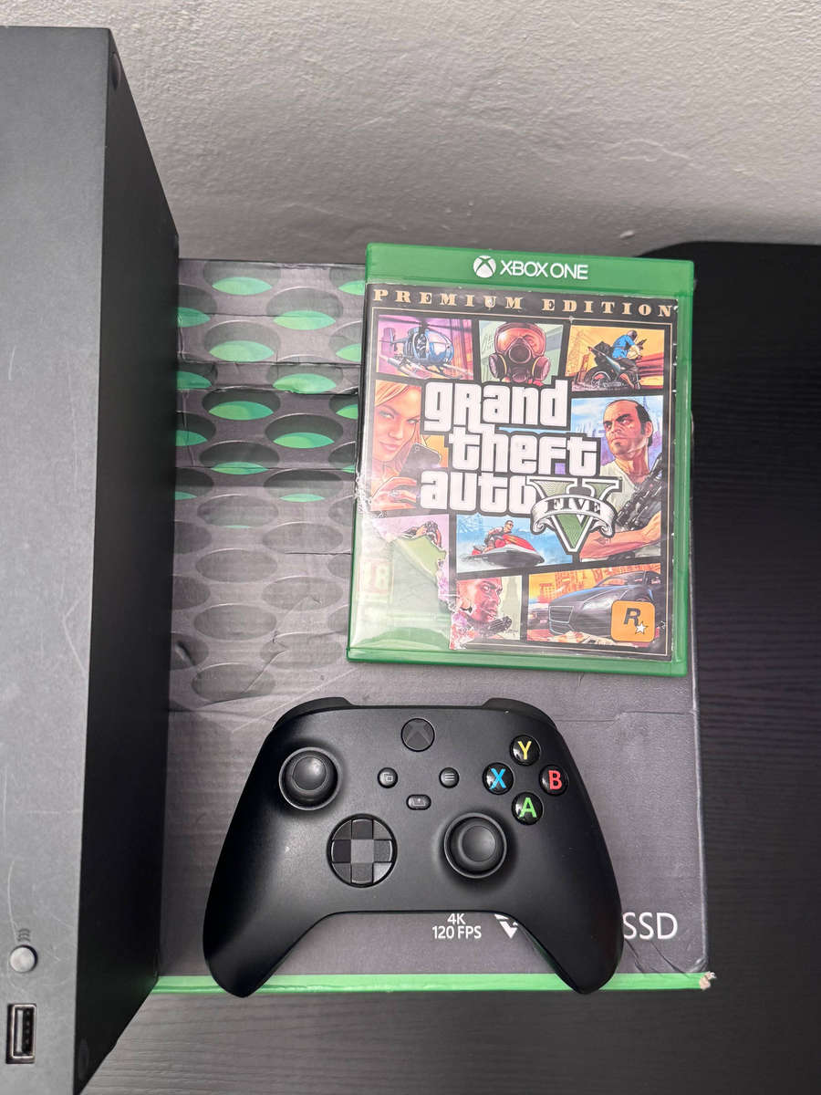 Xbox Series X 1TB Console Bundle - Boxed + Controller + GTA V