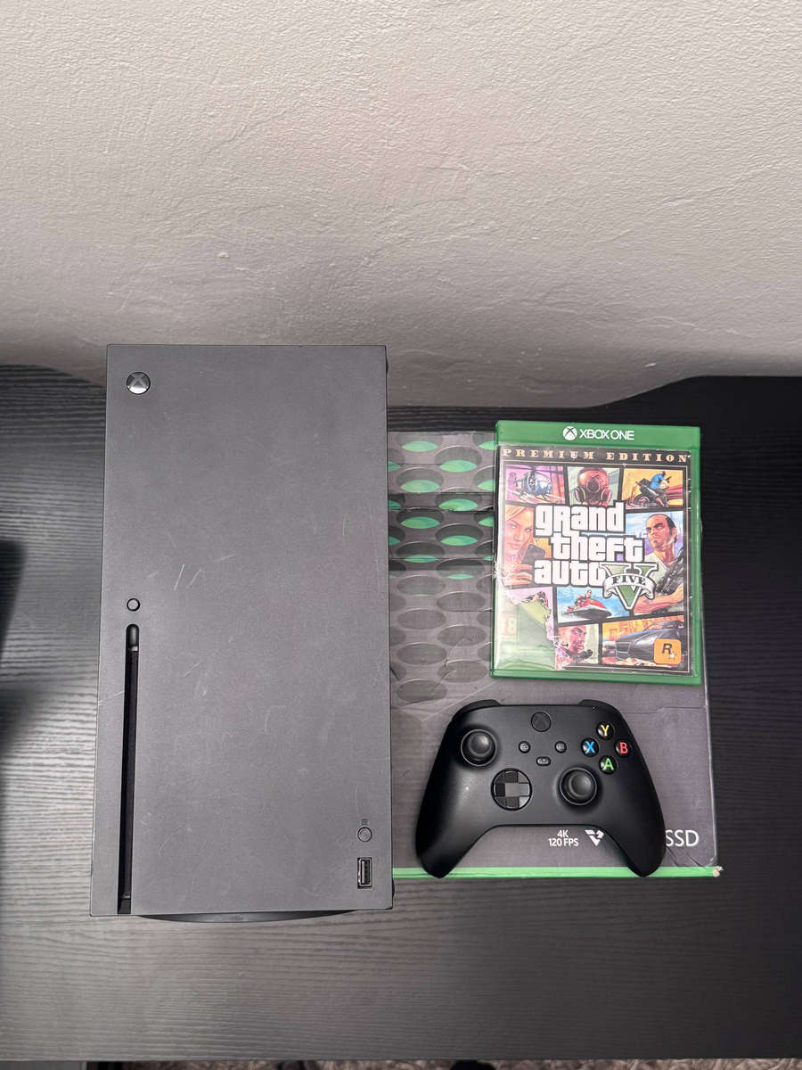 Xbox Series X 1TB Console Bundle - Boxed + Controller + GTA V