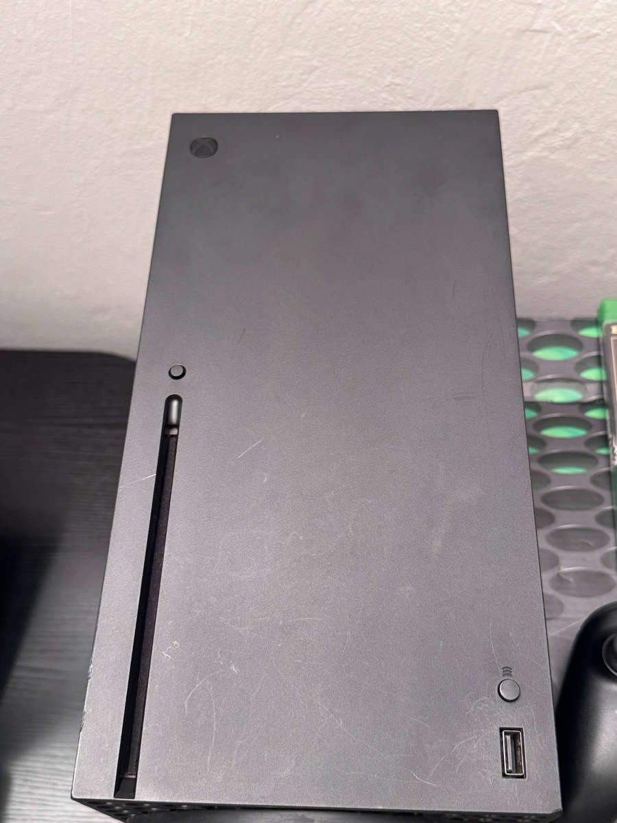 Xbox Series X 1TB Console Bundle - Boxed + Controller + GTA V