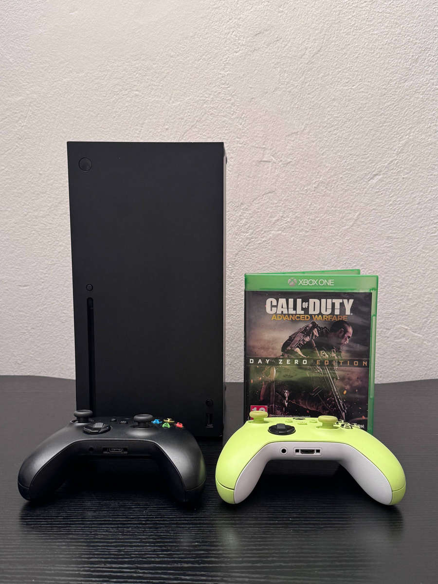 Xbox Series X 1TB Console + 2x Series S/X Controllers + Call of Duty (Disk Game)