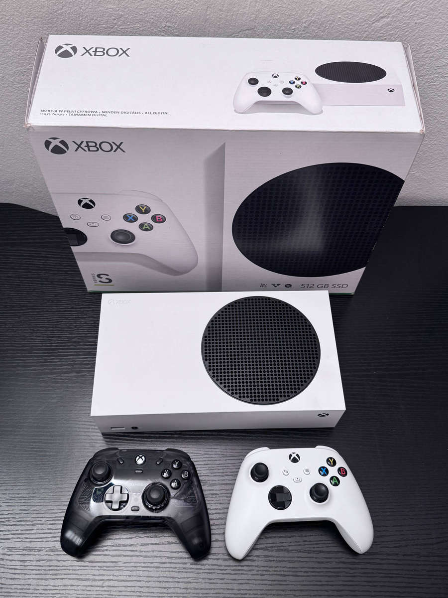Xbox Series S 512GB Boxed + Series S/X Controller + GameSir Controller