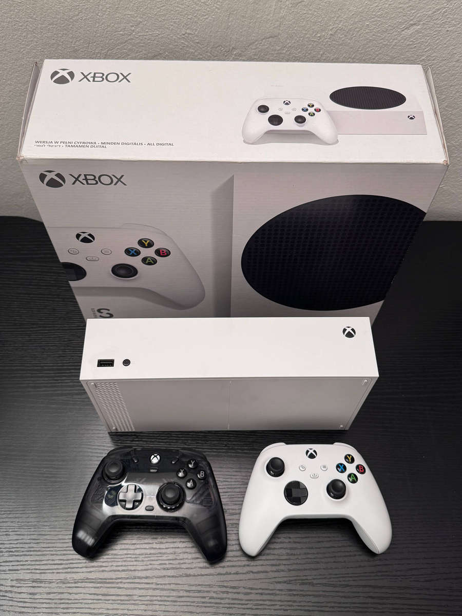 Xbox Series S 512GB Boxed + Series S/X Controller + GameSir Controller