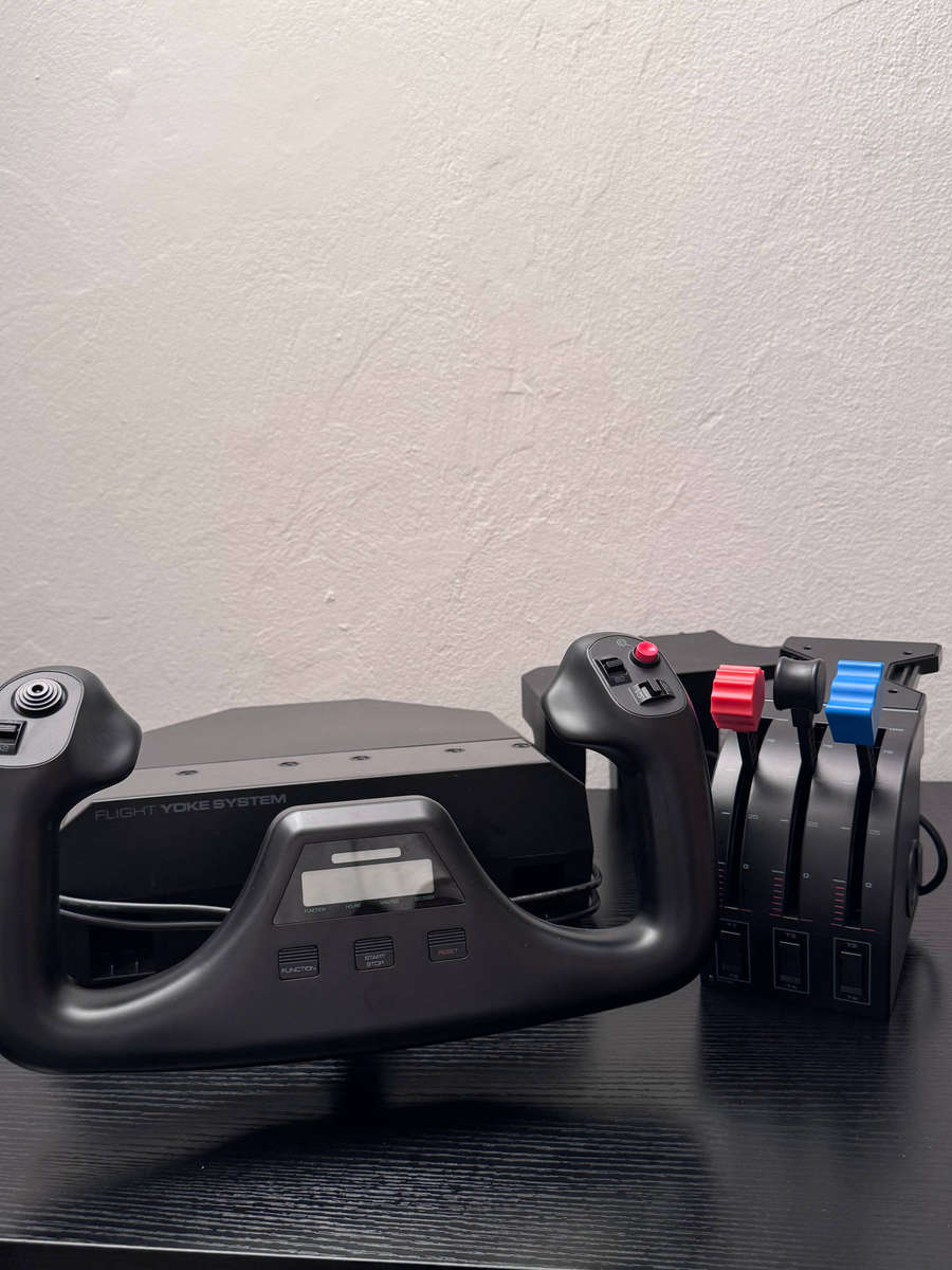 Logitech G Saitek Pro Flight Yoke System & Throttle Quadrant Bundle (PC)