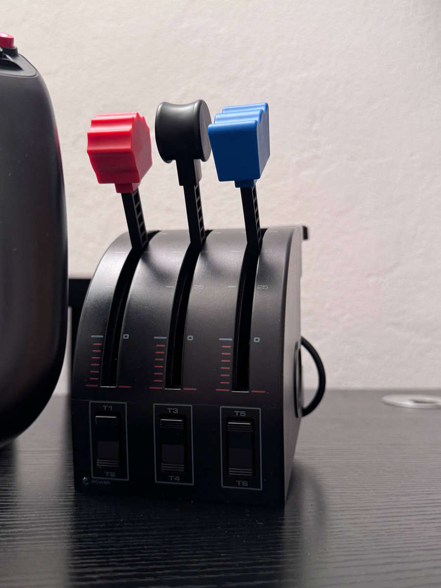 Logitech G Saitek Pro Flight Yoke System & Throttle Quadrant Bundle (PC)