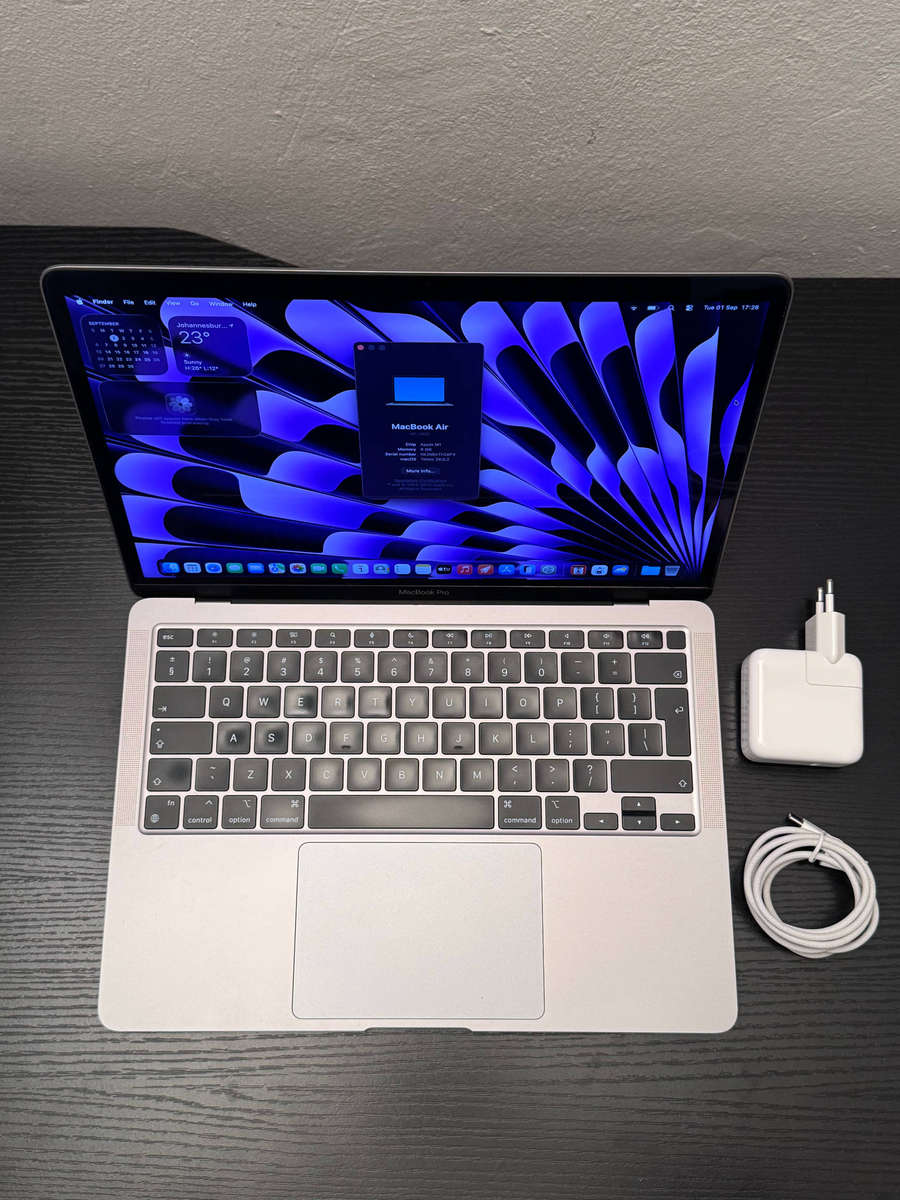 Apple MacBook Air M1 (8GB RAM) (256GB SSD) - Space Grey