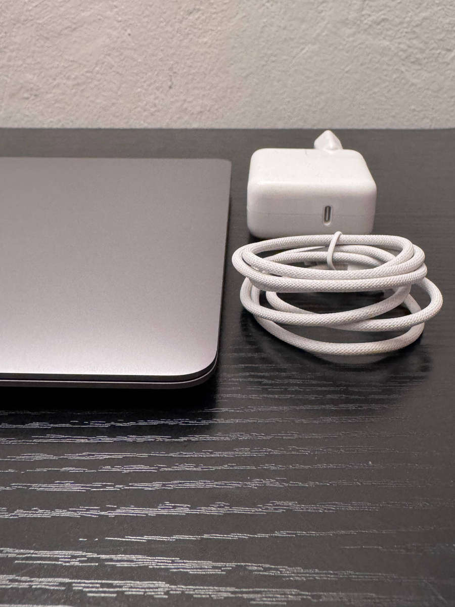 Apple MacBook Air M1 (8GB RAM) (256GB SSD) - Space Grey
