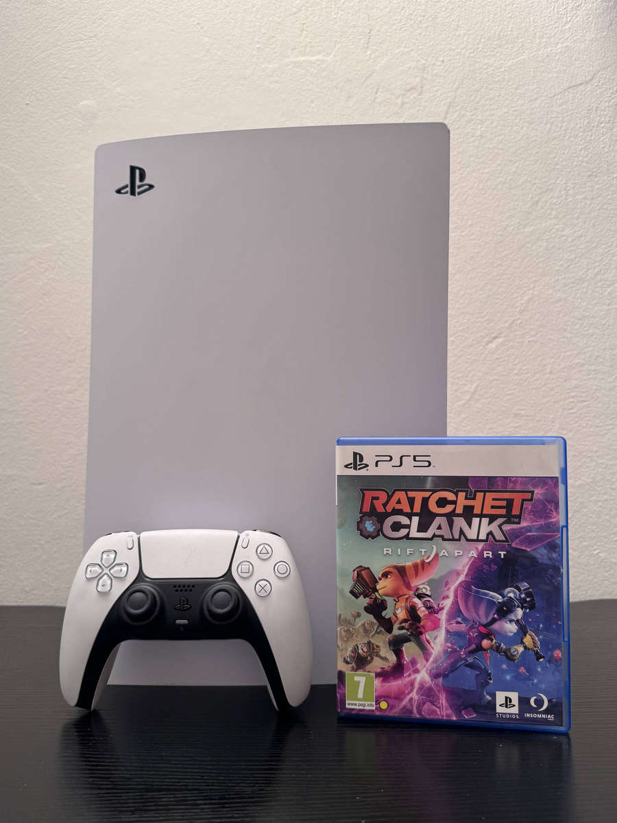 PlayStation 5 Console Disc Edition - White -DualSense Controller - Rocket Clank PS5