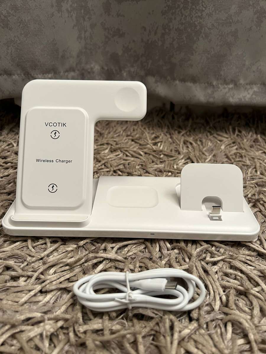 4-in-1 Foldable Wireless Charging Station