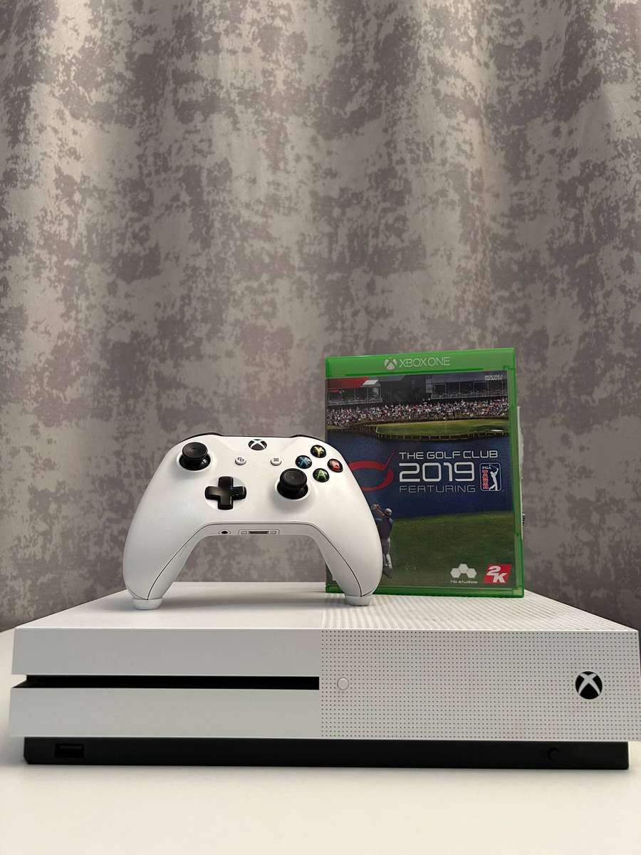 Xbox One S 500GB Bundle - Robot White - Includes Controller & The Golf Club 2019