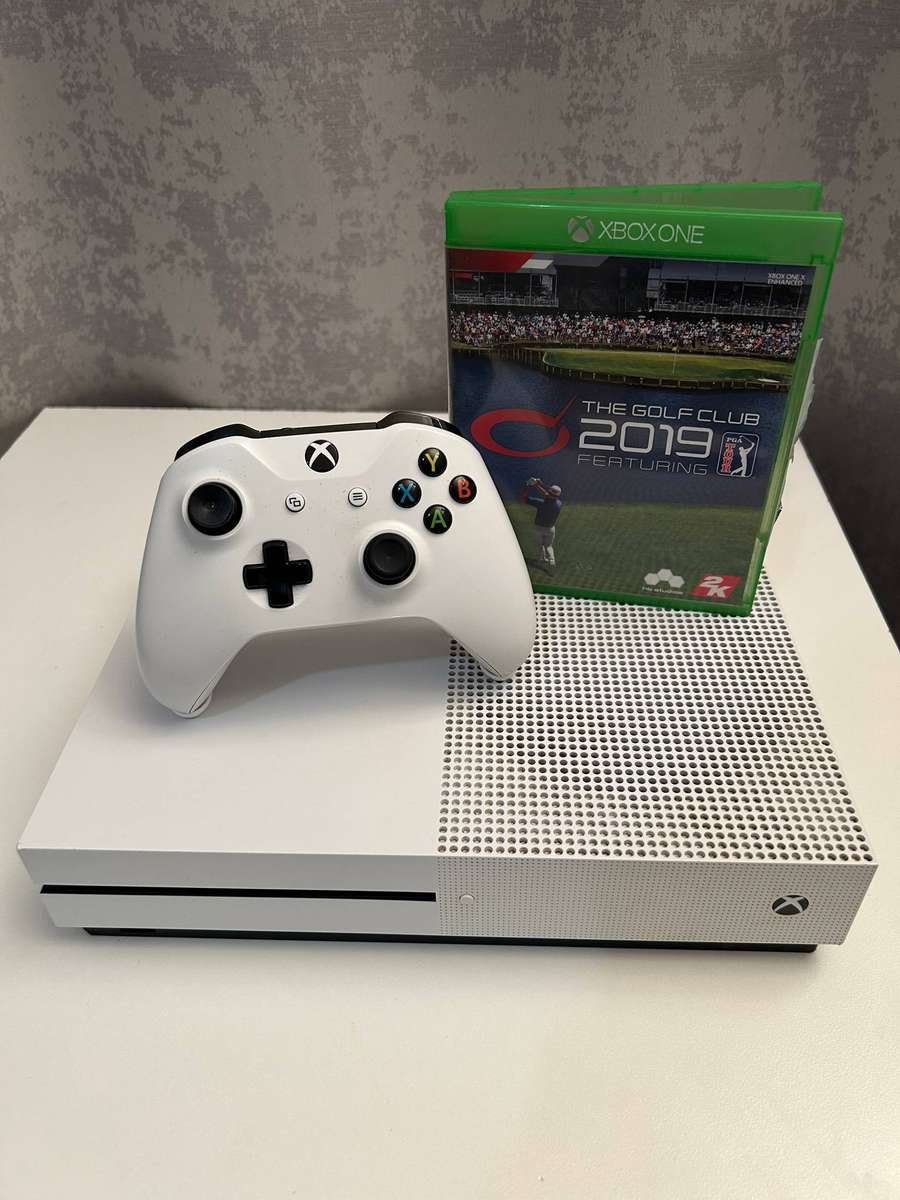 Xbox One S 500GB Bundle - Robot White - Includes Controller & The Golf Club 2019