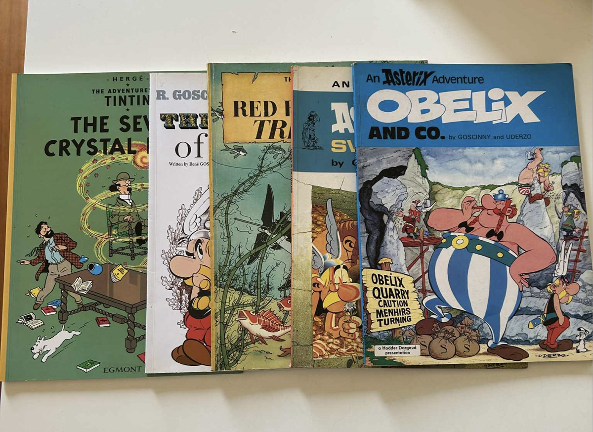 12x Asterix Comic Books & Others