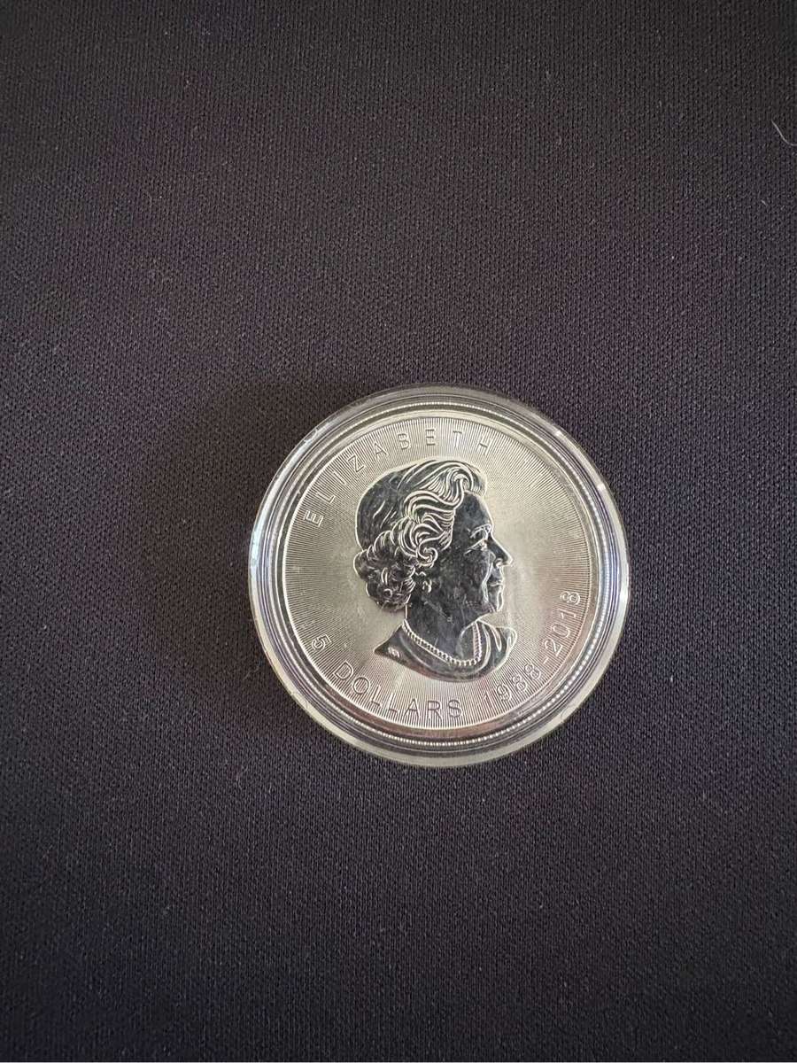 1Oz Silver Bullion - 5 dollars 1988 - 2018 Canadian silver maple leaf