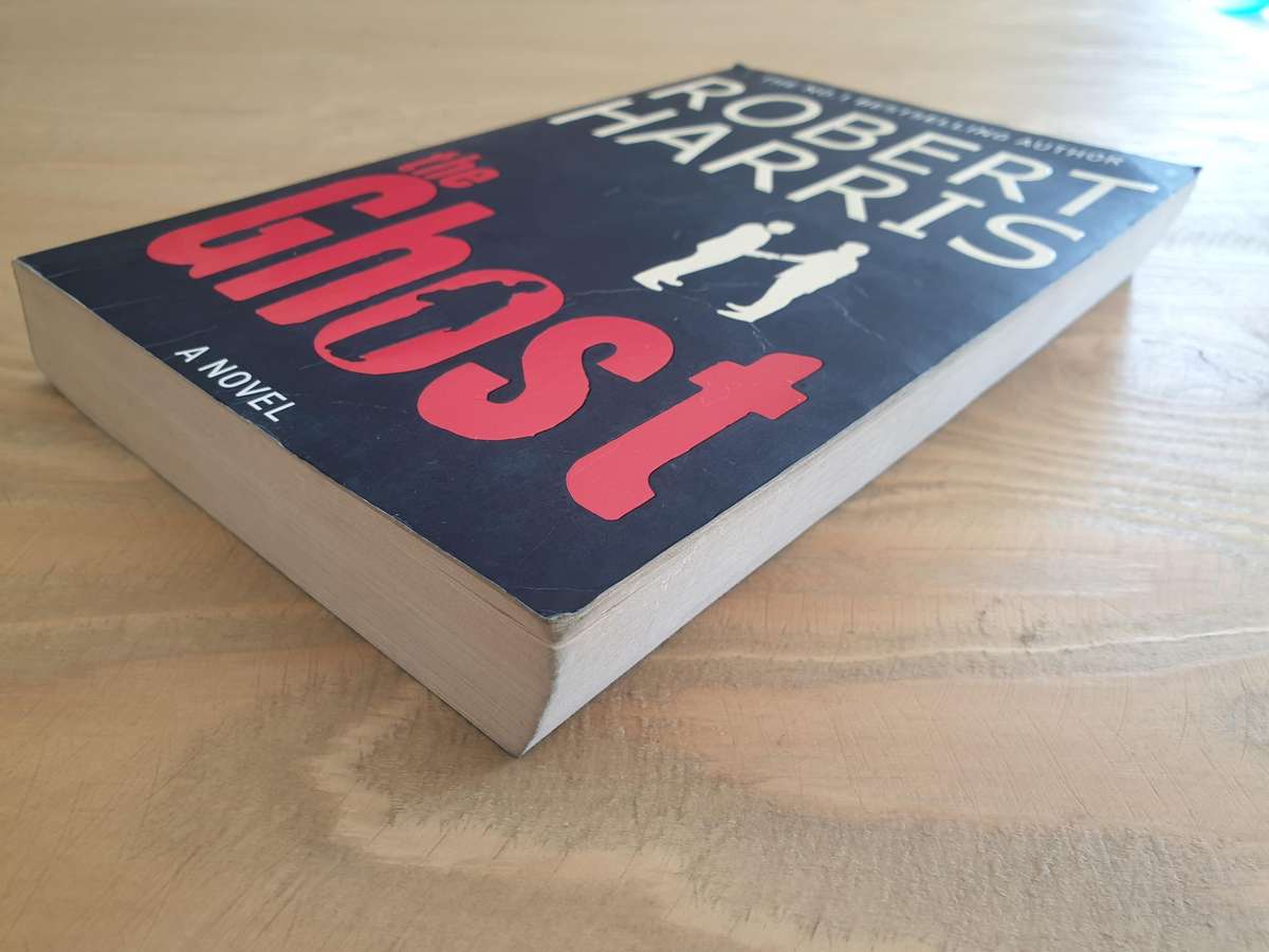 Robert Harris : "The Ghost"